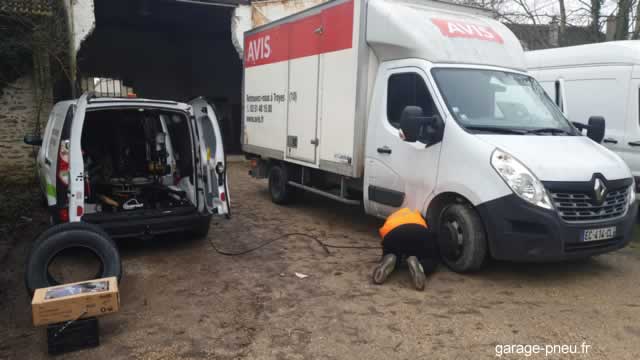 Réparation pneu PL camionette